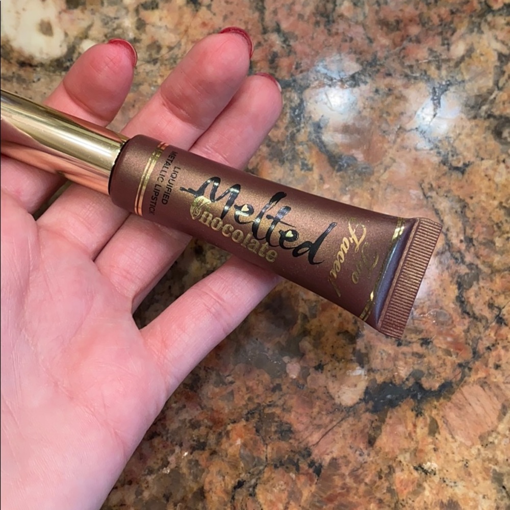 TooFaced melted chocolate lipstick